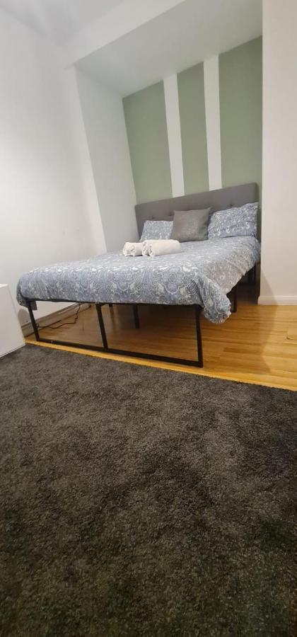 Lovely Budget Double Ensuite In Bricklane Casa de hóspedes Londres